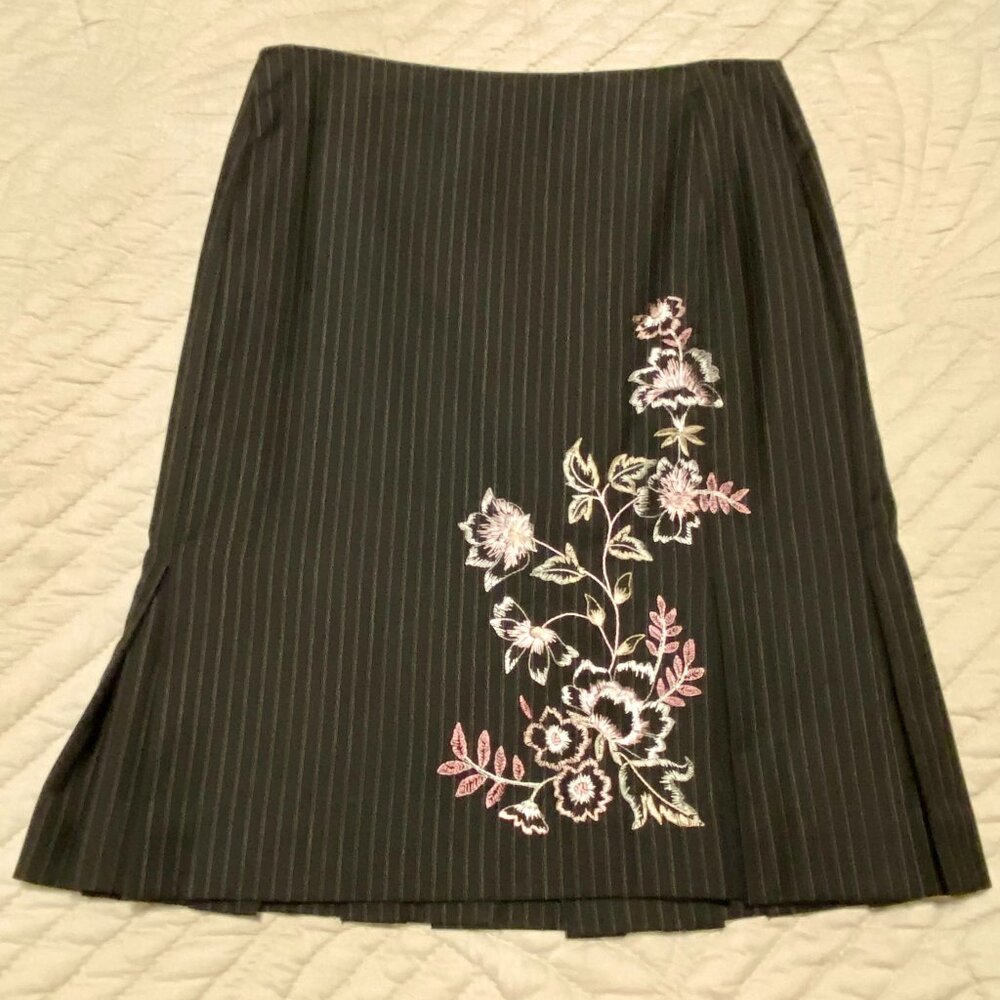 Ann Taylor Loft skirt, size 2, black with pinstripes and pretty embellishment